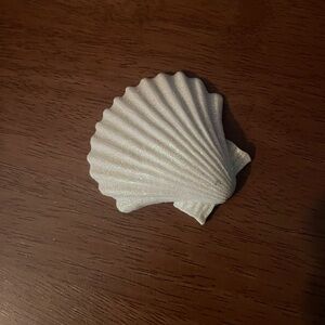 Glitter seashell candle topper